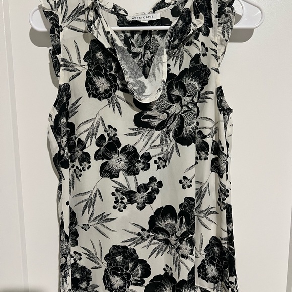 Rose & Olive Tops - Rose & Olive Monochrome Floral Ruffle-Trim Sleeveless Camisole